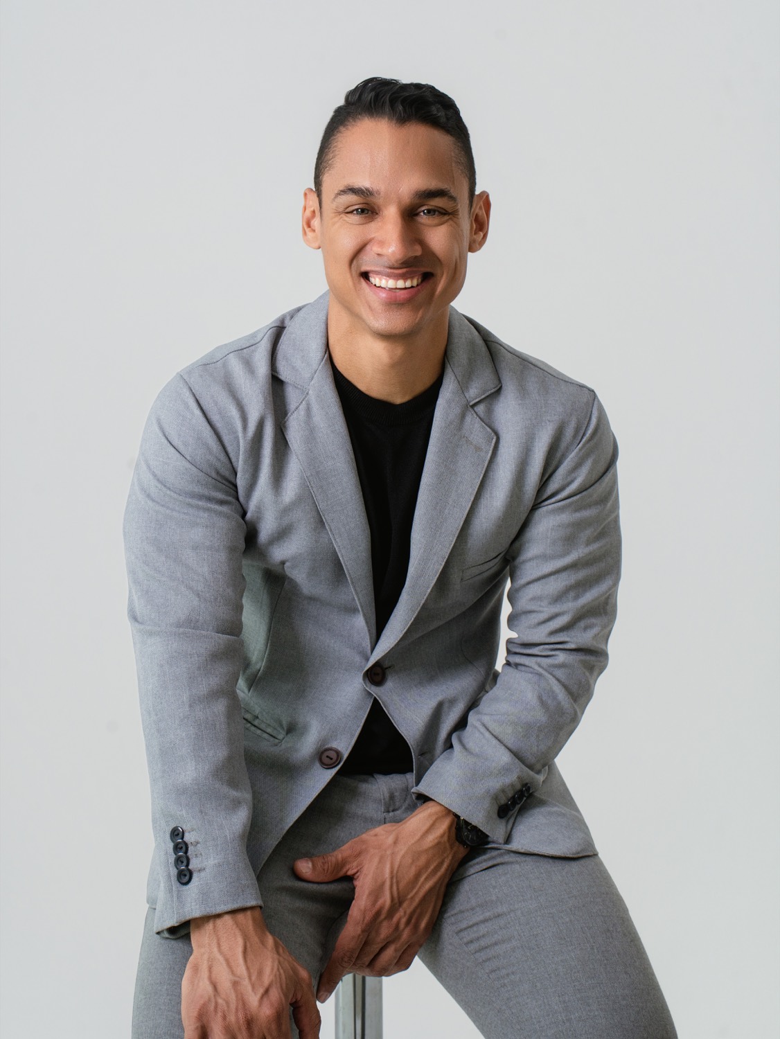 Dr. Elio Jiménez, cirujano oral